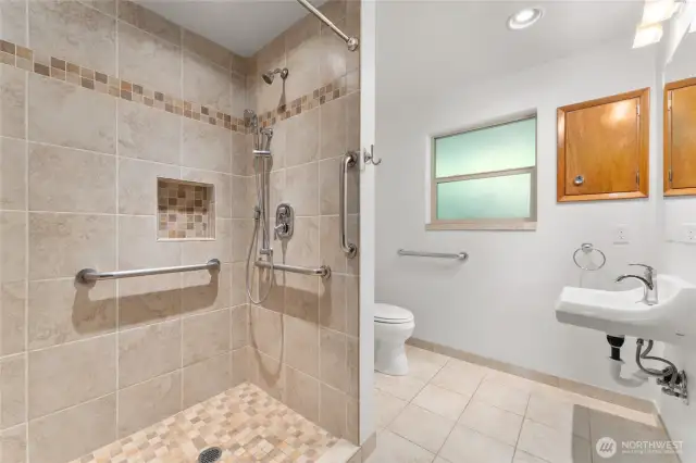 3/4 Bath with walk-in shower