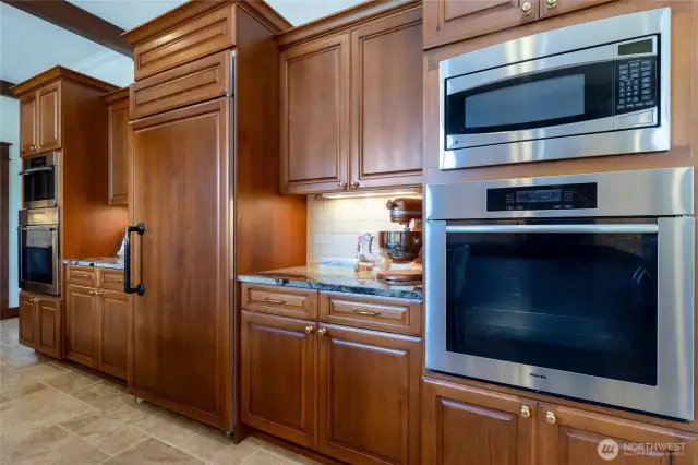 The custom cabinetry is complimented with beautiful granite countertops.