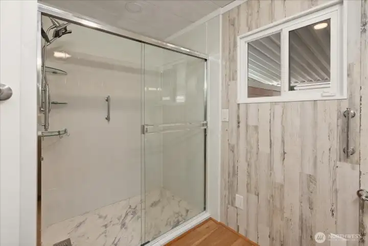 Primary Suite Bathroom