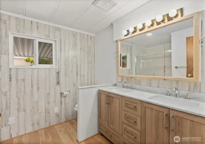Primary Suite Bathroom