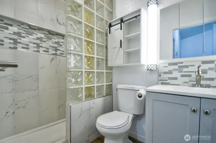 Completely updated main bath!