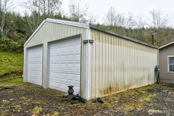 24x28 shop with loft space.