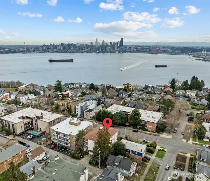 Close to Alki and Admiral district amenities