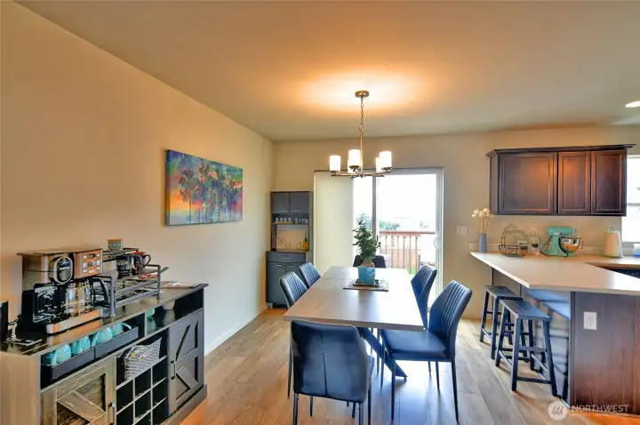 Looking into dining room and kitchen