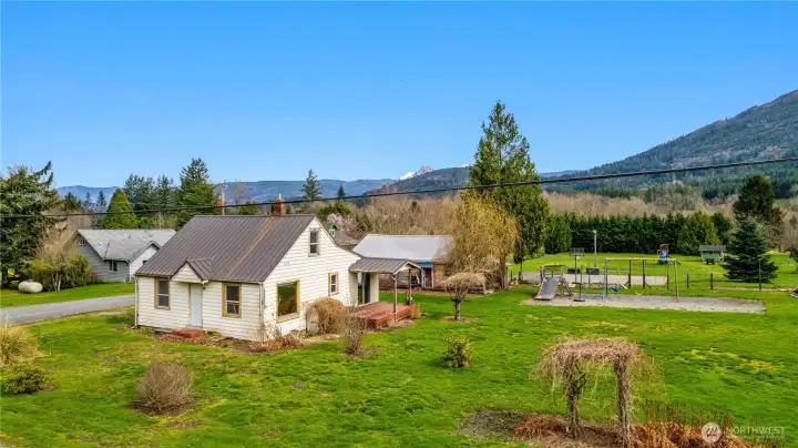 Welcome to 321 Royer St.!