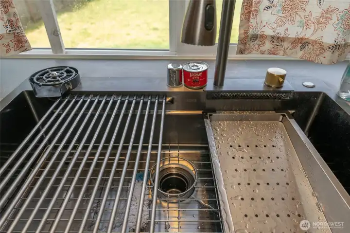Kichae Multi-Function Sink