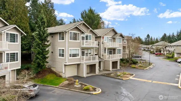 A 2-car tandem garage is also included with the unit! A 2-car tandem garage is also included with the unit!