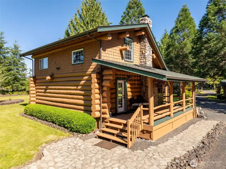 Side porch with back entry. Flag stone walkway Side porch with back entry. Flag stone walkway