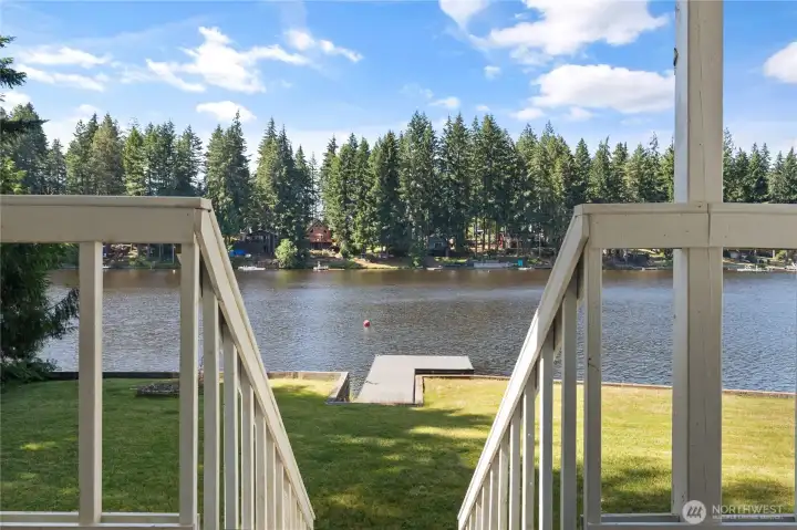 Welcome home to your wide open lake view!