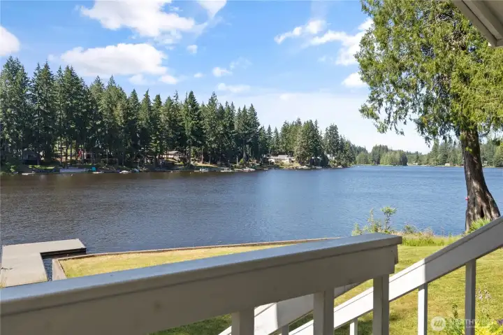 Exp[ansive view.  The property next door is shared park by all owners on Case Place, it makes the 147 feet of waterfront feel even wider!