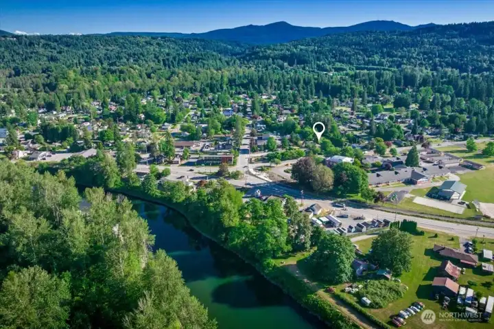 Blocks away from Snoqualmie River