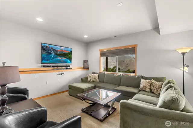 Bonus Room-Downstairs