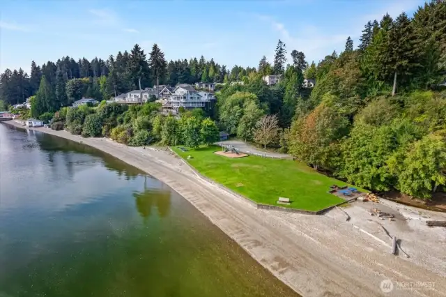 A nice aerial of the next-door community waterfront park.