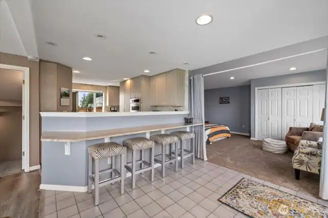 Stone and Stainless Kitchen w/ and Eating Bar