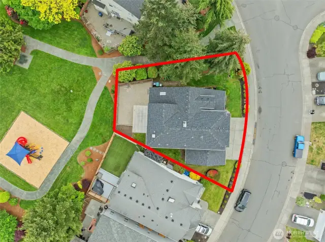 Community Park is situated behind the home with direct access via backyard fence.