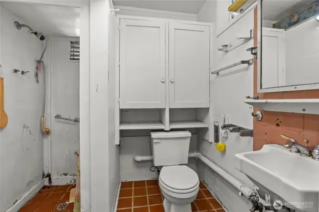 Shop bathroom