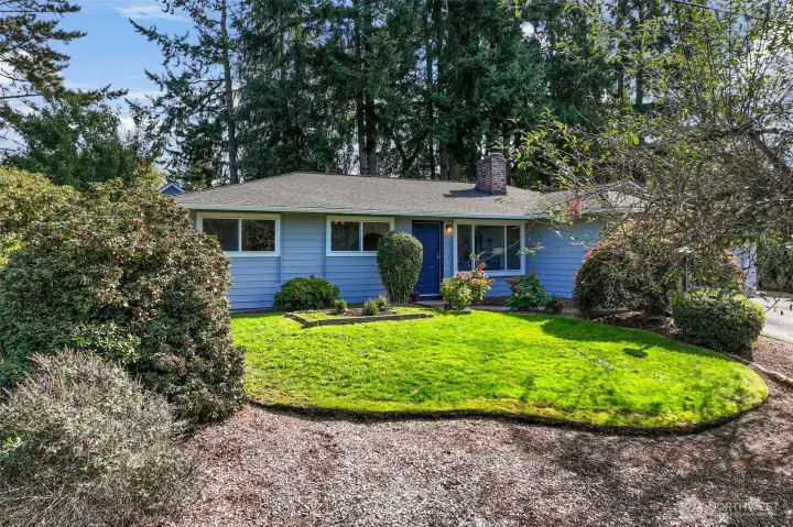Welcome to this charming rambler in the Ardmore neighborhood of Bellevue. Set on a 7,210 square foot lot, the home presents wonderful curb appeal with mature landscaping and a welcoming entry.