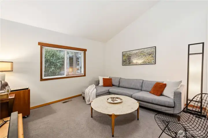 ADU-Bedroom or use as a living room