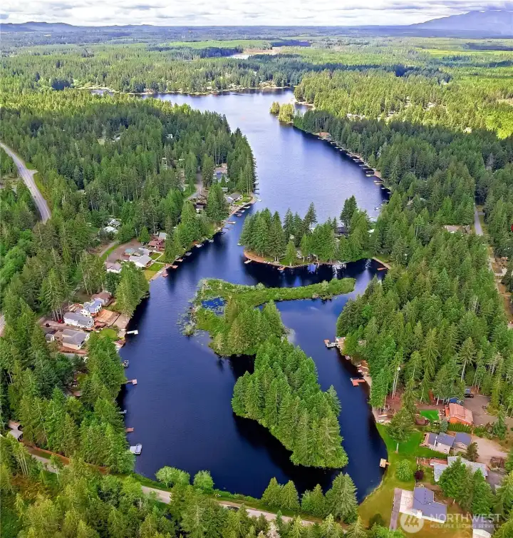 Aerial view of the beautiful Lake Limerick.