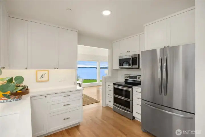 Upgraded stainless appliances.