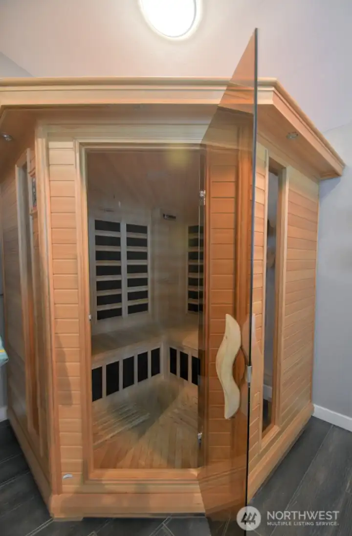 Sauna in upstairs bathroom