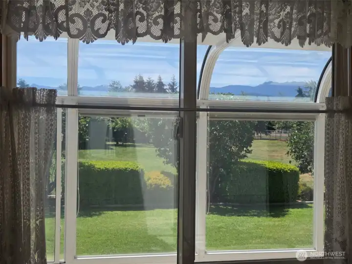 Looking out from the kitchen sink. Washing dishes wouldn't be so bad with a view like this!