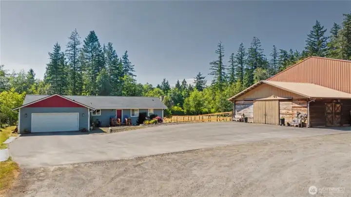 Welcome home to your equestrian dream! Welcome home to your equestrian dream!