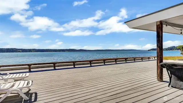 Take in the Hood Canal on your large deck. Enjoy the 180 degree views down the Canal from Belfair to Union and beyond.