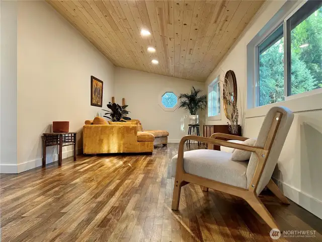 Sitting room.