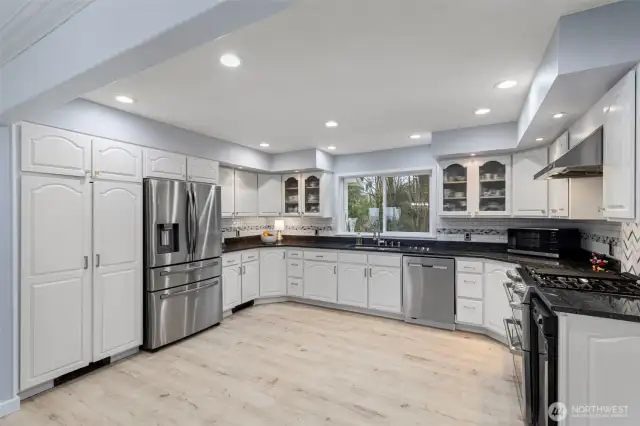 Updated kitchen with SS appliances.