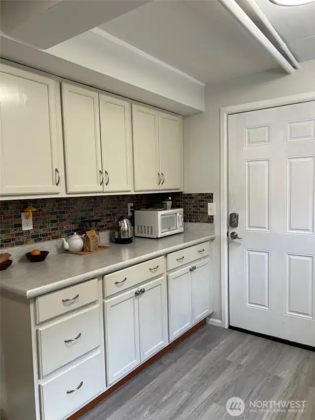 kitchen lower level
