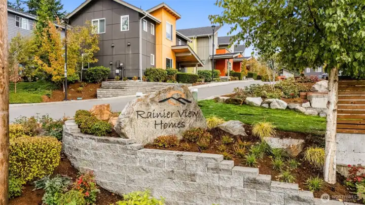 Community of 11 Detached Homes