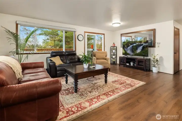 Large windows bring in wonderful morning light.