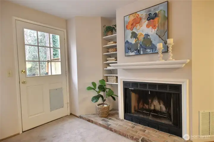 The cozy fireplace is wonderful for the winter evenings.