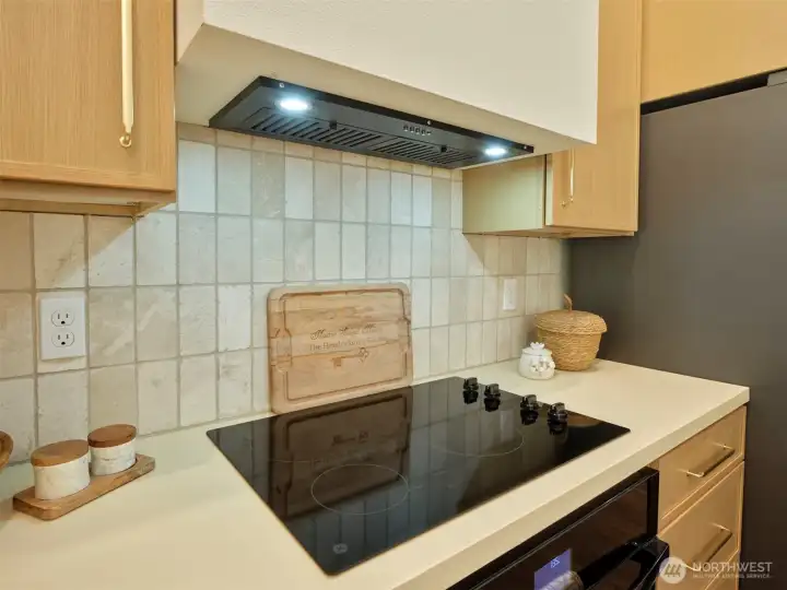 Kitchen cooktop