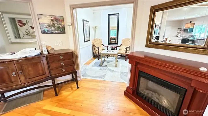 SITTING AREA/DEN