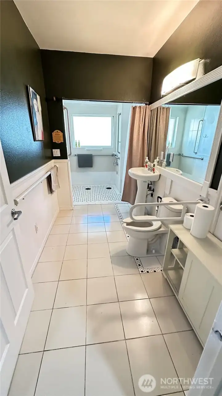 FIRST FLOOR HALL WAY BATHROOM