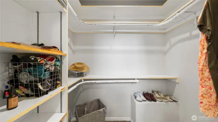 Primary ensuite walk-in closet