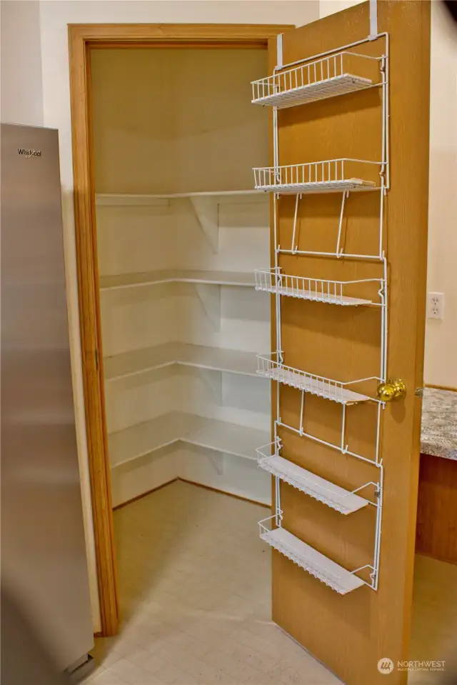 Walk-in Pantry