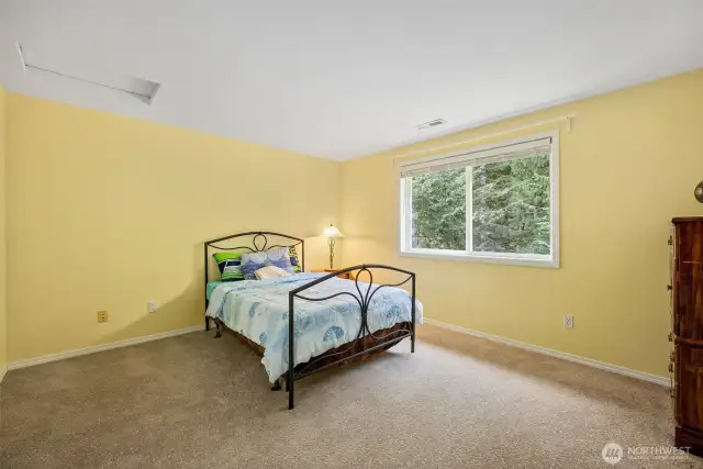 2nd ensuite bedroom