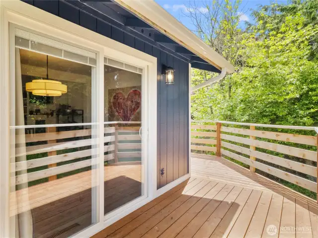 Slider access to wrap around deck