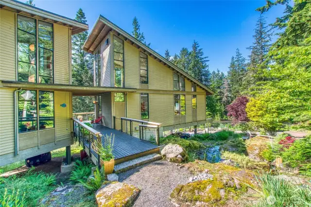Incredible design by Ben Trogdon graces this 5.22 acre contemporary masterpiece.