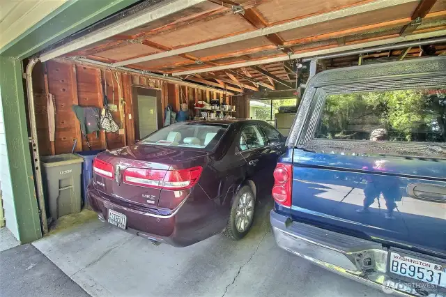 2-car detached garage