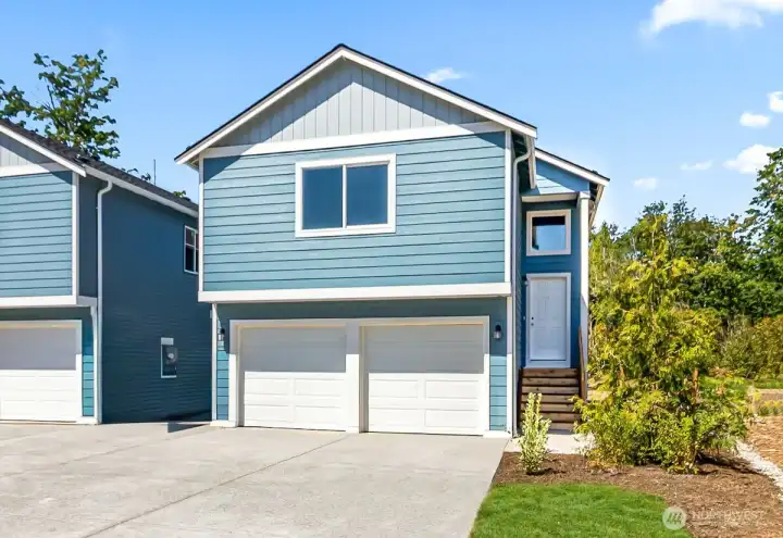 Photographs are for illustrative purposes only. Features, finishes, interior/exterior colors, landscaping and floorplan shown may vary from actual homes built.