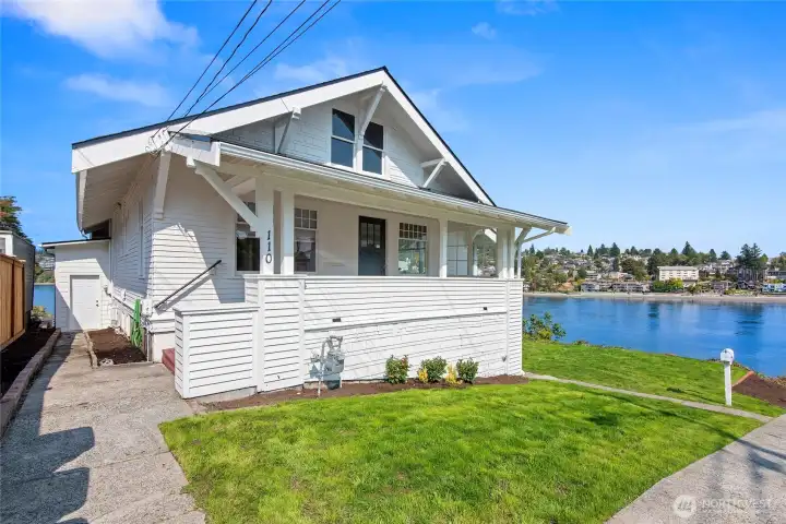 Craftsman charm with sweeping views