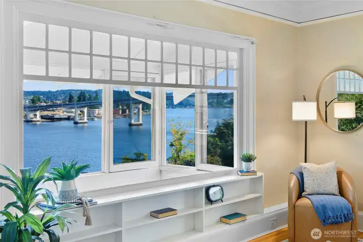 Beautiful built in's and views