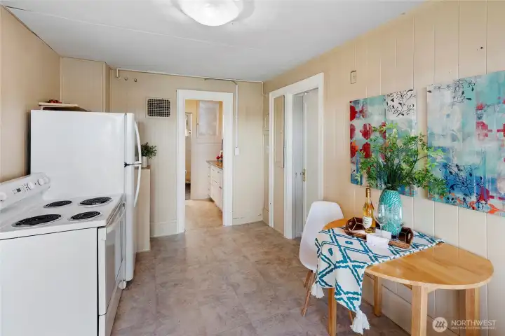 Second unit kitchen