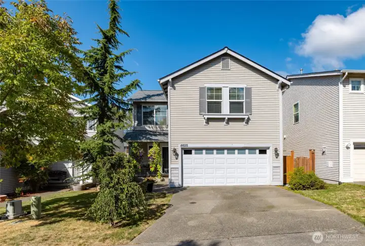 Lovely home in the Skagit Highlands neighborhood.