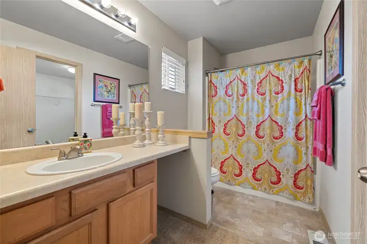 Private primary suite bath