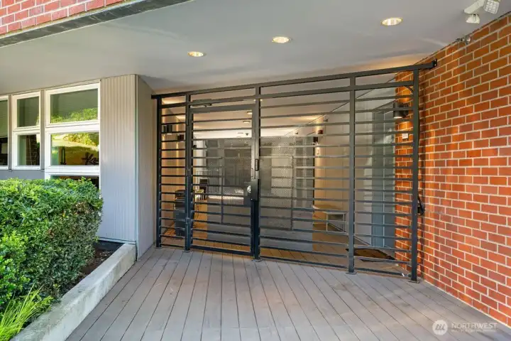 Your entrance off Aloha- goes straight into your unit